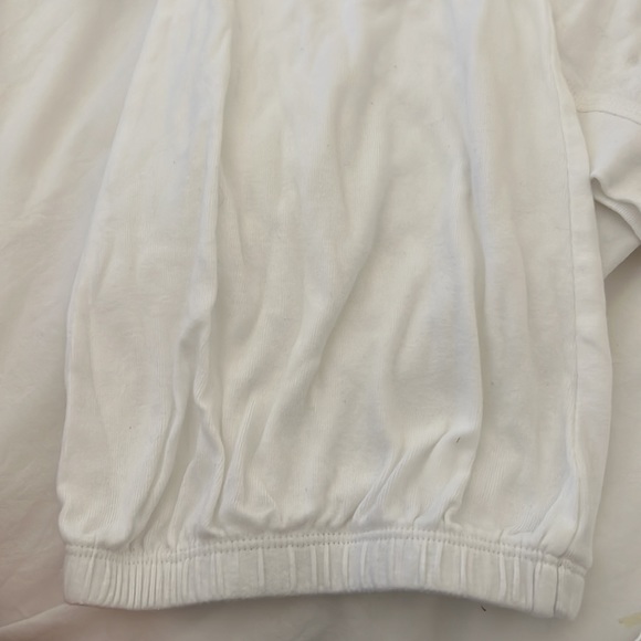 Burt’s Bees Organic newborn set sleep gown with matching hats - Picture 5 of 5